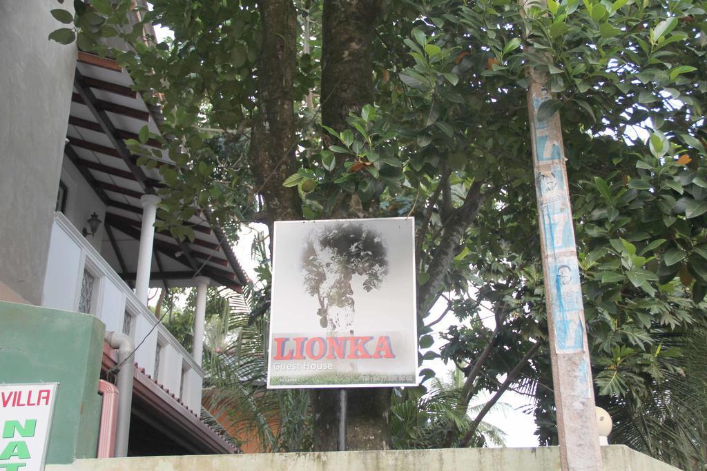 Lionka Guesthouse Mirissa Bagian luar foto